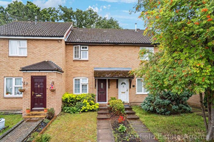 2 Bedroom Terraced House For Sale In Redwood Close, Watford, WD19