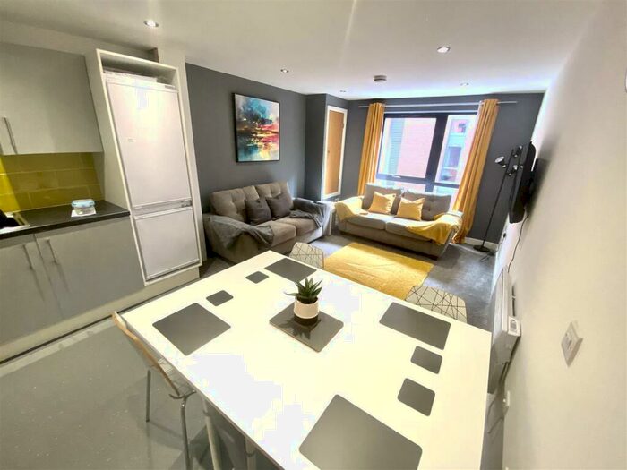 4 Bedroom Flat To Rent In Denby Street, Sheffield, S2