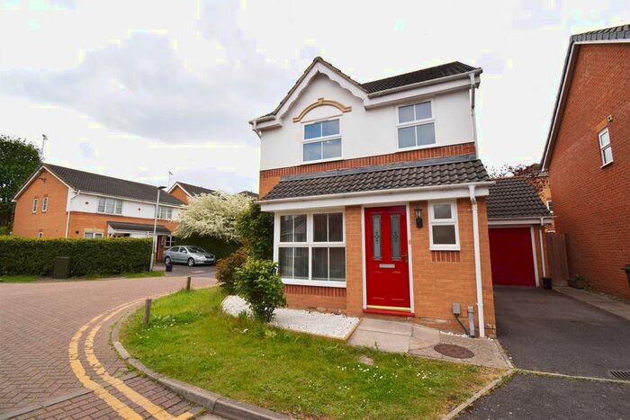 3 Bedroom Property To Rent In Denbeigh Place, Reading, RG1