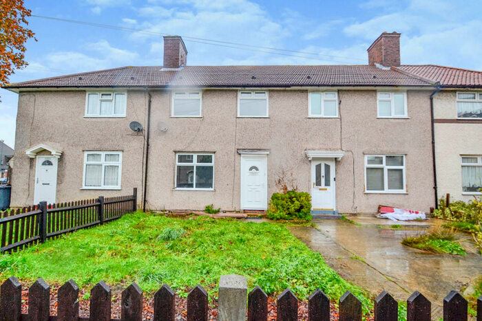 3 Bedroom Terraced House To Rent In Dagenham, RM8