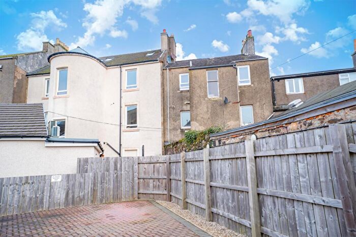 3 Bedroom Flat For Sale In A Stanlane Place, Largs, KA30