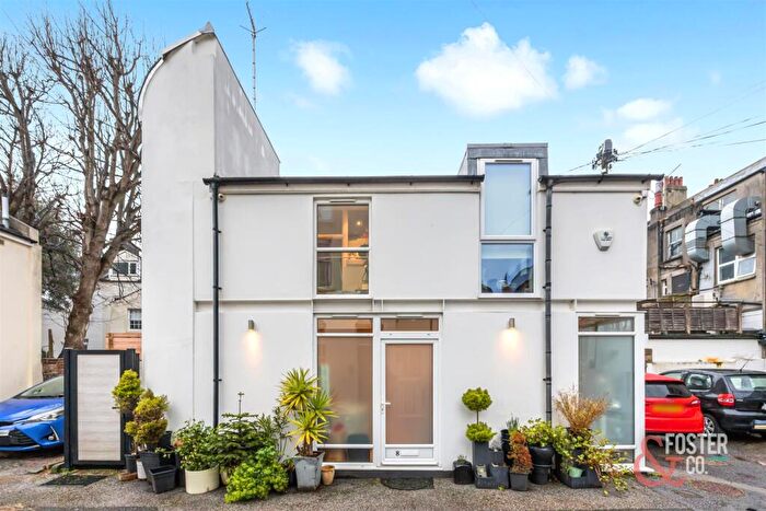 2 Bedroom Detached House For Sale In Albany Mews, Hove, BN3