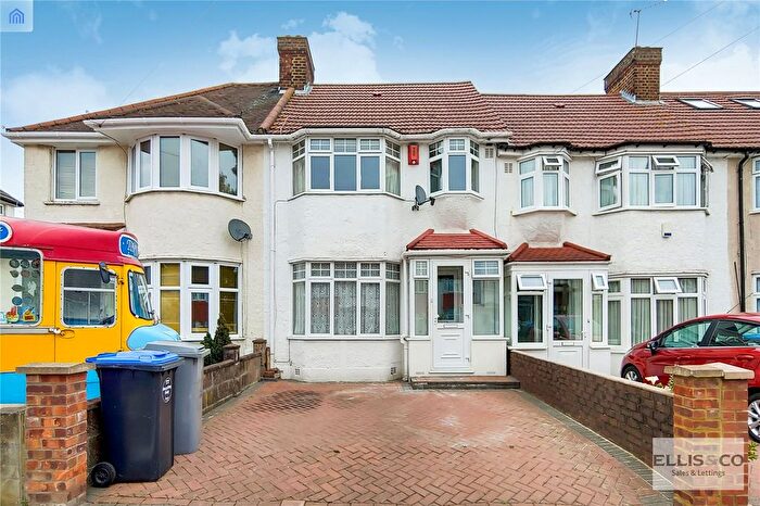 4 Bedroom Detached House To Rent In Grove Way, Wembley, HA9