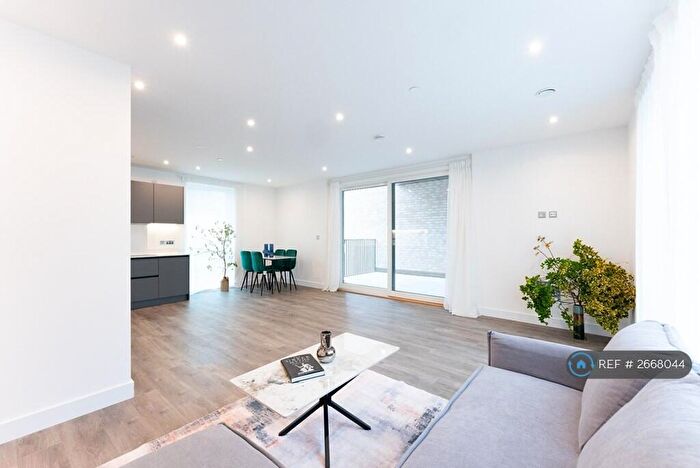 1 Bedroom Flat To Rent In Eddington Avenue, Cambridge, CB3