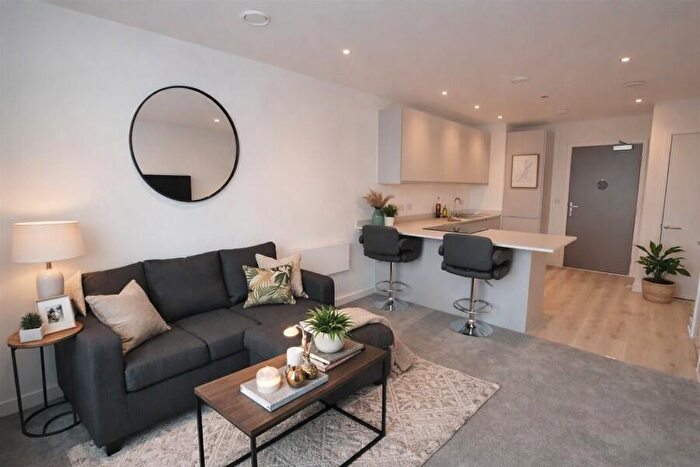 1 Bedroom Apartment To Rent In Old Trafford, NO1