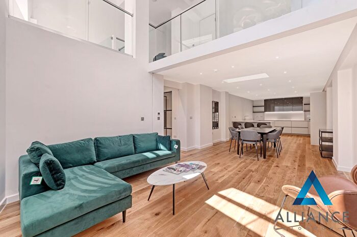 3 Bedroom Property To Rent In Locksley Street, London, E14