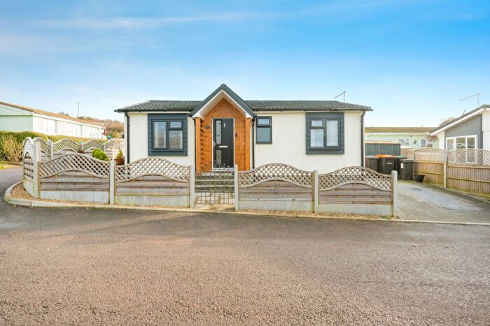 2 Bedroom Property For Sale In Peppercorn Park, The Baulk, Clapham, Bedford, MK41