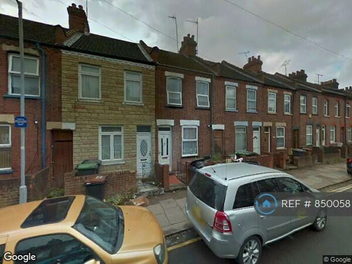 3 Bedroom Terraced House To Rent In Clifton Road, Luton, LU1