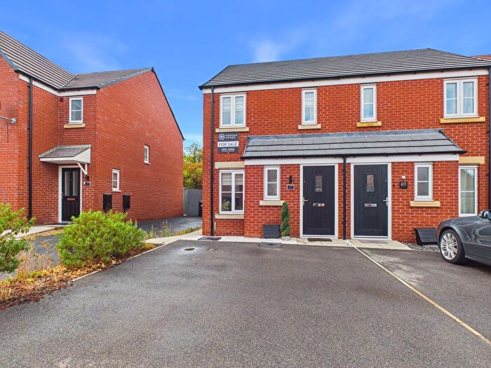 2 Bedroom Semi-Detached House For Sale In Wilton Avenue, Hampton Gardens, PE7