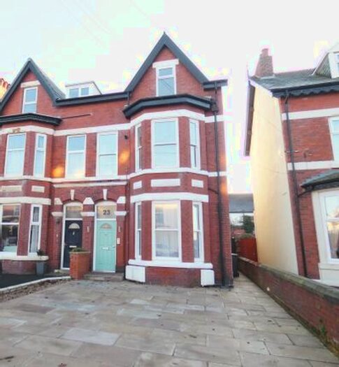 2 Bedroom Flat To Rent In Lightburne Avenue, St. Annes, Lytham St. Annes, FY8