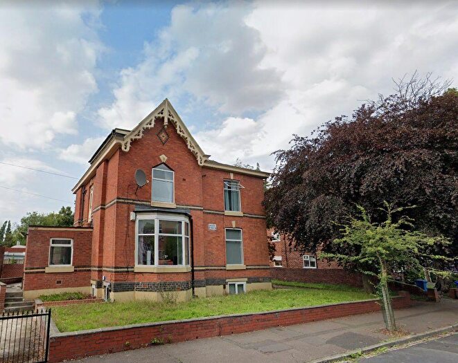 3 Bedroom Apartment To Rent In Brook Road, Manchester, M14