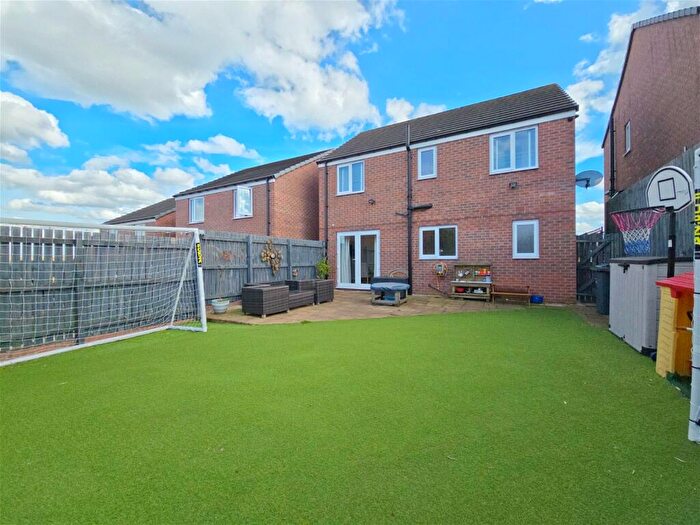 4 Bedroom Detached House For Sale In John Street Way, Wombwell, Barnsley, S73