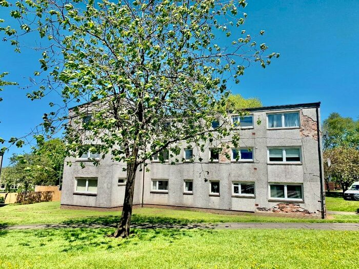 2 Bedroom Flat To Rent In Kirkton Place, The Village, East Kilbride, G74