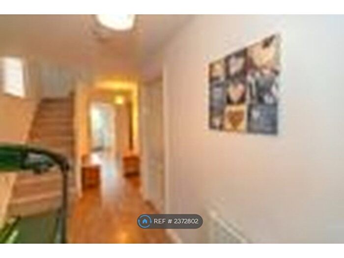 4 Bedroom Semi-Detached House To Rent In Warwick Avenue, Broughton, Milton Keynes, MK10