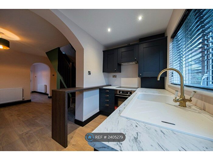 3 Bedroom Terraced House To Rent In Pitt Street, Macclesfield, SK11