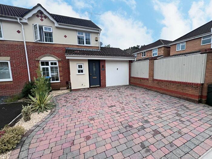 3 Bedroom Semi-Detached House To Rent In Andersen Close, Whiteley, Fareham, Hampshire, PO15
