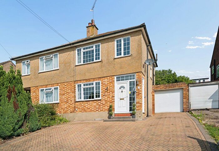 3 Bedroom Semi-Detached House For Sale In Barnhill Gardens, Marlow, SL7