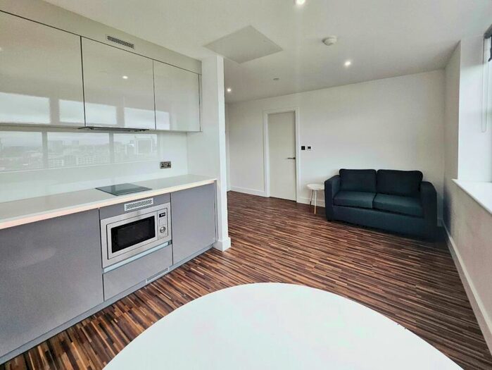 1 Bedroom Apartment For Sale In Westpoint Chester Road, Old Trafford, M16