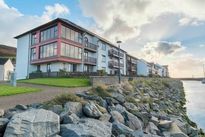 2 Bedroom Flat To Rent In Trefechan, Aberystwyth, SY23