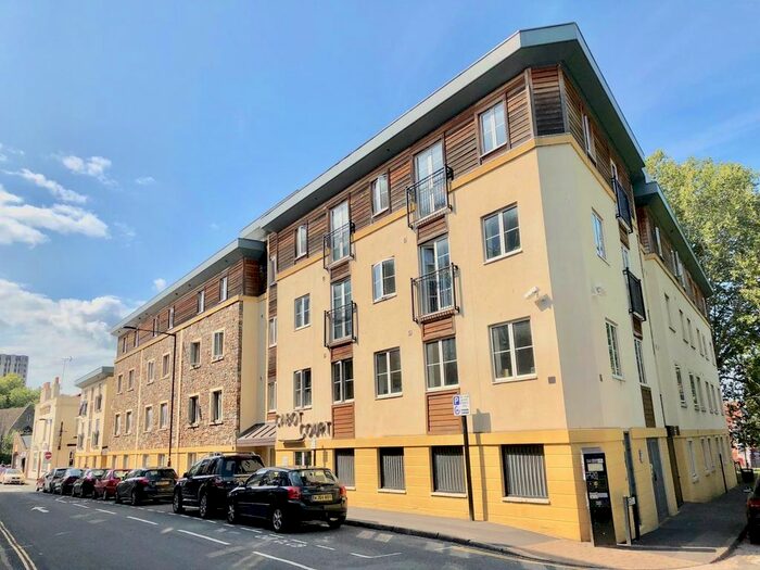 1 Bedroom Flat To Rent In Braggs Lane, St. Philips, Bristol, BS2
