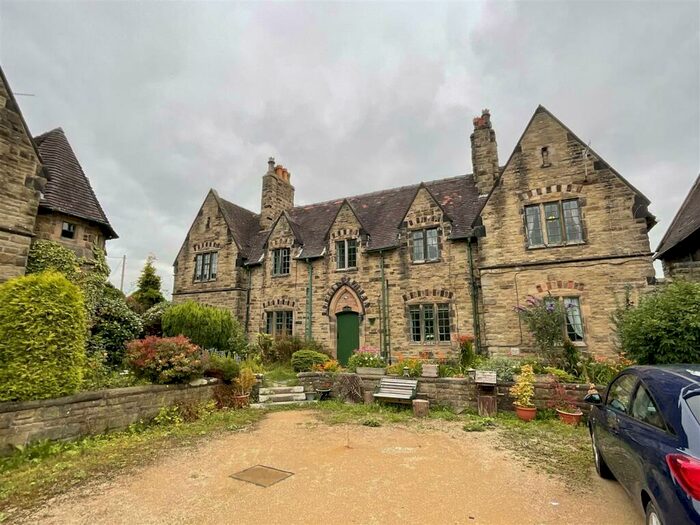 2 Bedroom Flat To Rent In Barracks Square, Macclesfield, Cheshire, SK11