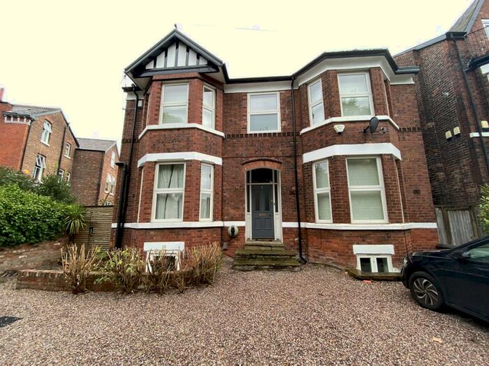 4 Bedroom House To Rent In York Road, Manchester, M21