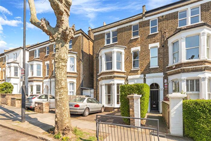2 Bedroom Apartment To Rent In Fordwych Road, London, NW2