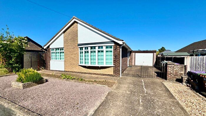 3 Bedroom Detached Bungalow For Sale In Tennyson Close, Metheringham, Lincoln, LN4