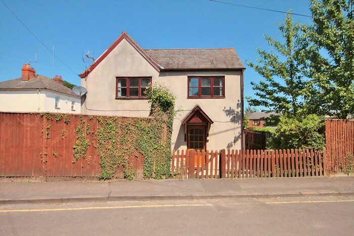 3 Bedroom Detached House To Rent In Church Street, Didcot, OX11