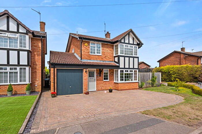 4 Bedroom Detached House For Sale In Thorn Close. Kettering, NN16