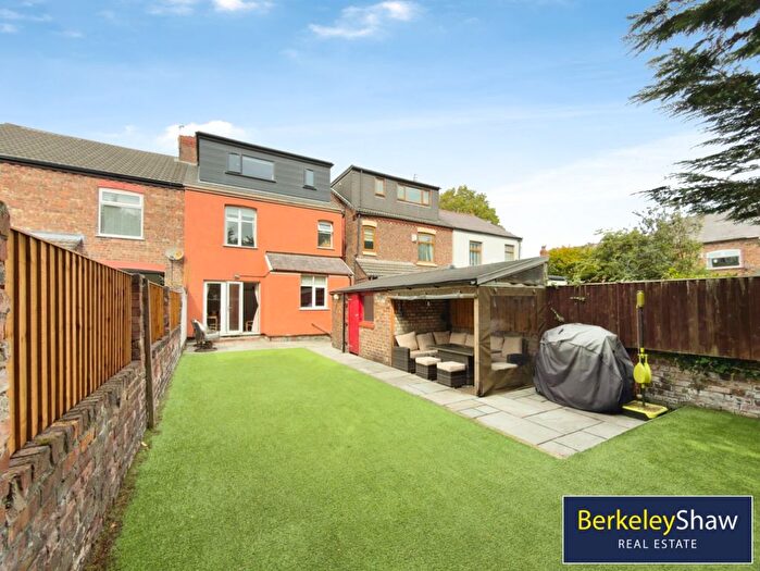 4 Bedroom Semi-Detached House For Sale In Kelvinside, Crosby, L23