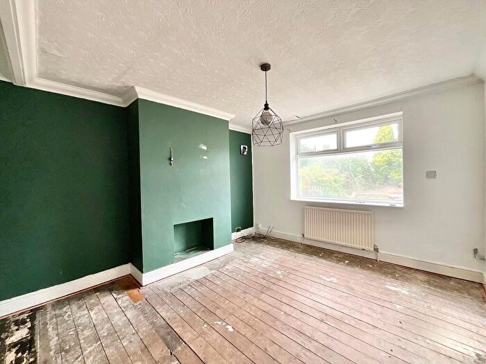 2 Bedroom Semi-Detached Bungalow For Sale In Uttoxeter Road, Draycott, ST11
