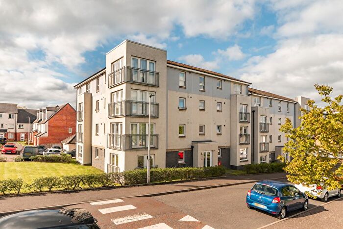 2 Bedroom Flat For Sale In / Ashwood Gait, Edinburgh, EH12