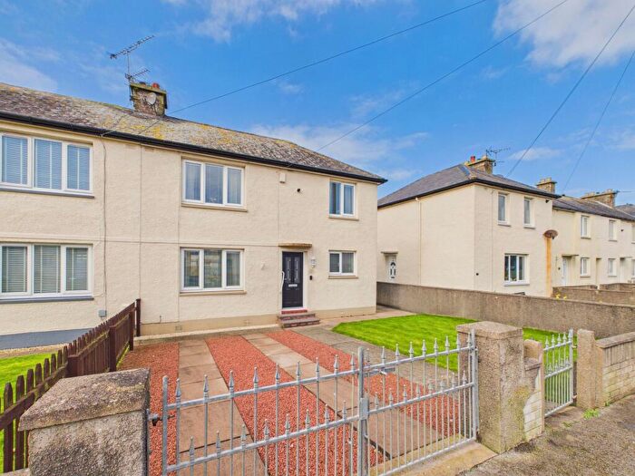 3 Bedroom Semi Detached House For Sale In St. Helens Avenue, Flimby, CA15