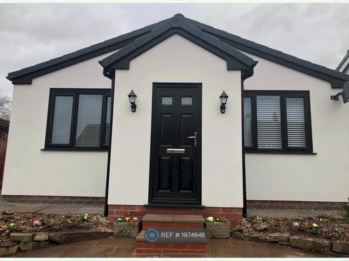 3 Bedroom Bungalow To Rent In Heyes Avenue, Rainford, St. Helens, WA11