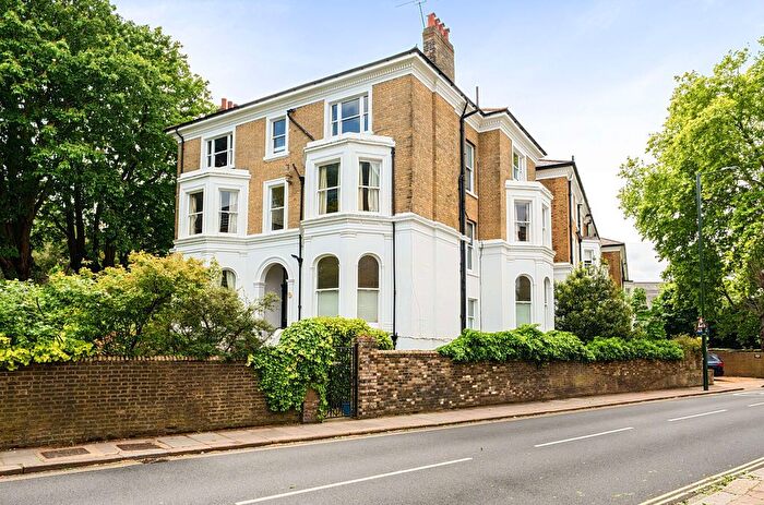2 Bedroom Flat For Sale In Richmond Road, Twickenham, TW1