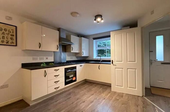 3 Bedroom Property To Rent In Farnham Road, Slough, Slough, Berkshire, SL1