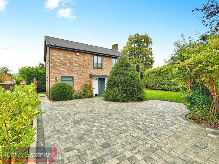 4 Bedroom Property To Rent In Orchard Road, Cambridge, CB22