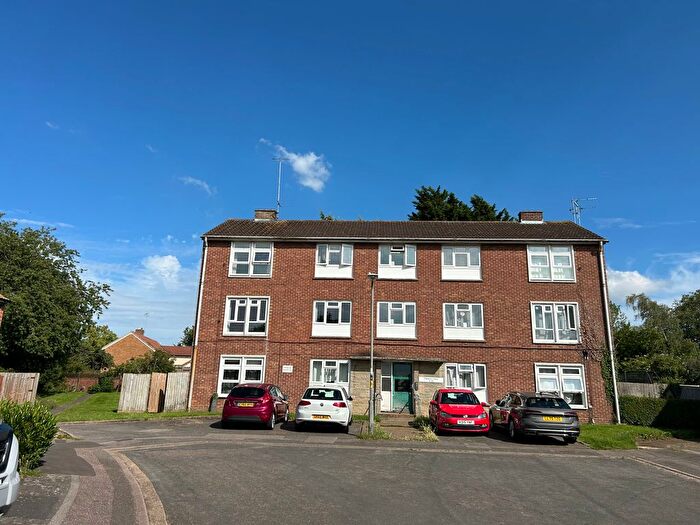 2 Bedroom Flat To Rent In Chestnut Close, Milton Keynes, MK11