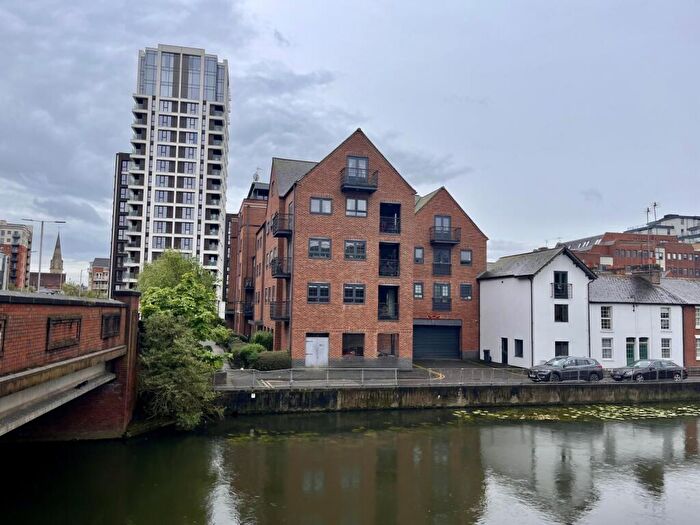 2 Bedroom Apartment To Rent In Forbury Road, Reading, Berkshire, RG1