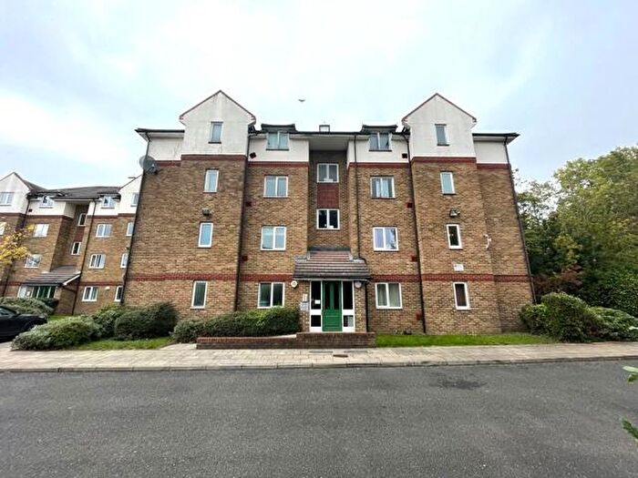 1 Bedroom Flat To Rent In Beacon Gate, London, SE14