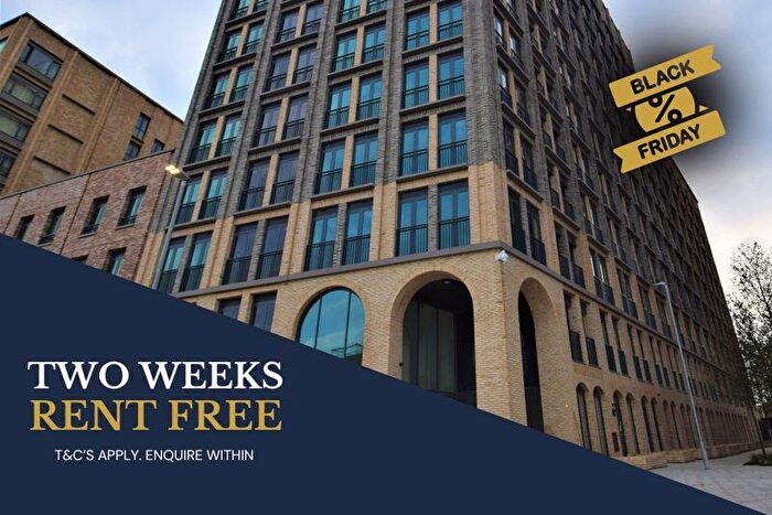 3 Bedroom Flat To Rent In Baileys House, Charles Clowes Walk, SW11