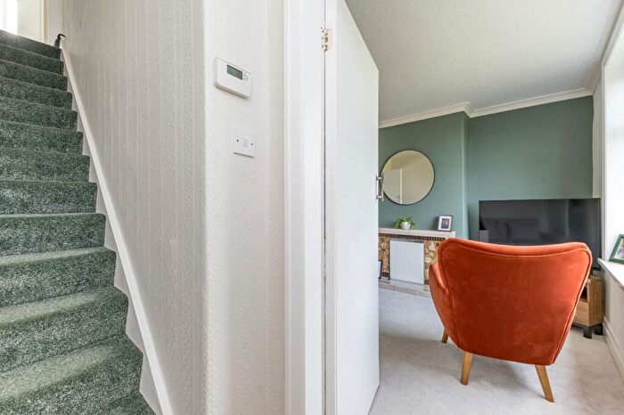 2 Bedroom Terraced House For Sale In Paris, Scholes, Holmfirth, HD9