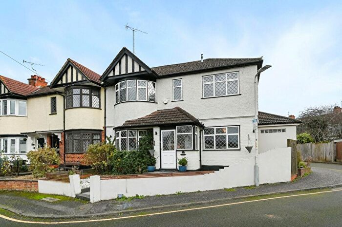 4 Bedroom End Of Terrace House For Sale In Linden Close, Ruislip, HA4