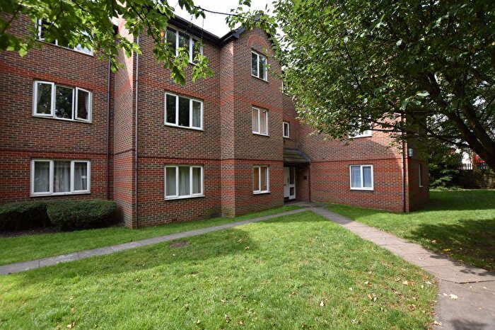 1 Bedroom Flat To Rent In John Austin Close, Kingston Upon Thames, KT2