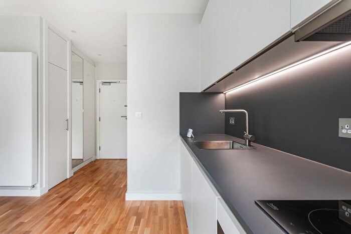 Studio To Rent In Cedar Road, Sutton, SM2