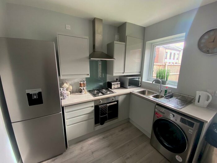 3 Bedroom House To Rent In Latham Street, L5