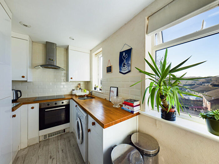 1 Bedroom Flat To Rent In Ravensbourne Road, Bromley, Kent, BR1
