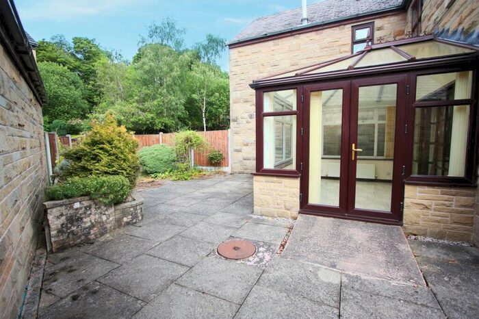 3 Bedroom Semi-Detached House To Rent In Hardcastle Close, Bolton, BL2