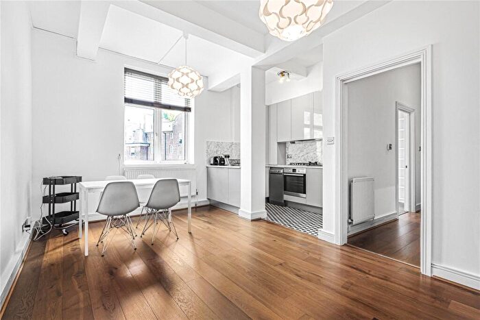 2 Bedroom Apartment To Rent In Boundary Street, Shoreditch, London, E2